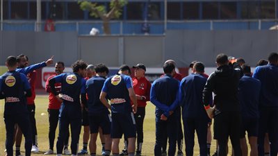 دوري أبطال أفريقيا، بيرسي تاو يقود التشكيل المتوقع للأهلى أمام ميدياما