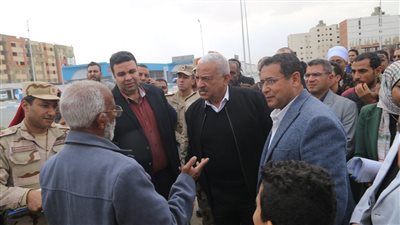 محافظ السويس يتفقد أعمال التطوير والتنسيق الحضاري بمدينة الإيمان (صور)