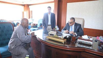 198 مواطنا يعرضون مطالبهم وشكواهم خلال اللقاء الجماهيري بسوهاج