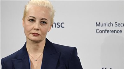  عدوة بوتين الجديدة.. أرملة نافالني تتهم الرئيس الروسي بقتل زوجها.. والمعارضة تنتظر سيدة الاقتصاد المعتزلة (صور)