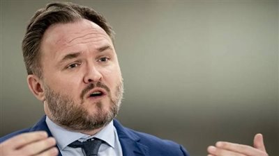 وزير المناخ الدنماركي: يجب مضاعفة مصادر الطاقة المتجددة ثلاث مرات بحلول 2030