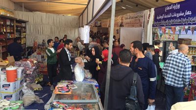 ضخ 350 طن سلعا غذائية، تفاصيل معارض أهلا رمضان بالمنيا 