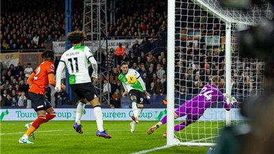 موعد مباراة ليفربول ولوتون تاون في الدوري الإنجليزي والقناة الناقلة