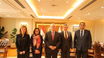 وزير التعليم العالي يبحث سبل دعم التعاون مع الوكالة الجامعية للفرانكوفونية