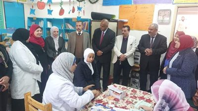 تدشين المبادرة الرئاسية للكشف عن فيروس C لطلاب الصف الأول الإعدادي بالوادي الجديد 