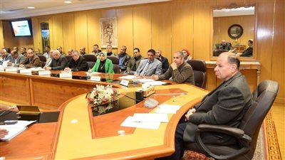 محافظ أسيوط يناقش استعدادات تطبيق قانون التصالح الجديد 