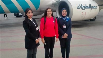 فريدة عثمان تصل القاهرة بعد فوزها بالميدالية البرونزية في سباق 50 متر فراشة