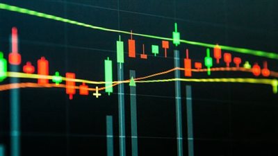 المؤشرات تغلق على تباين، 188 ألف عملية تداول بختام تعاملات البورصة المصرية 