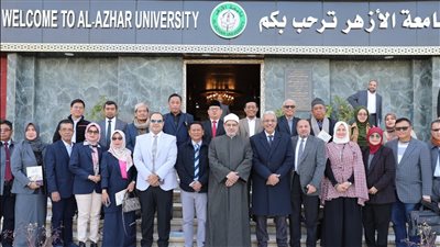 رئيس جامعة الأزهر يشيد بطلاب إندونيسيا: خير سفراء للوسطية والاعتدال 