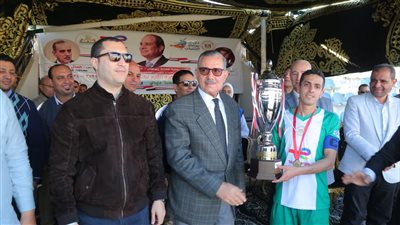محافظ كفرالشيخ يشهد فعاليات نهائي دوري مراكز الشباب لكرة القدم في نسخته العاشرة (صور)