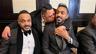 أمح الدولي على رأس حضور حفل زفاف شقيقة كهربا (صور)