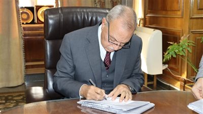 اليوم، محافظ القليوبية يشهد توزيع 6500 كرتونة مواد غذائية على القرى الأكثر احتياجا 