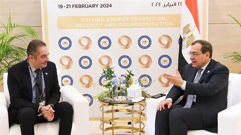 وزير البترول خلال