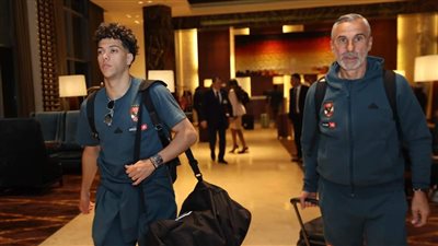 الأهلي يتحرك من مقر إقامته إلى مطار أكرا (فيديو) 