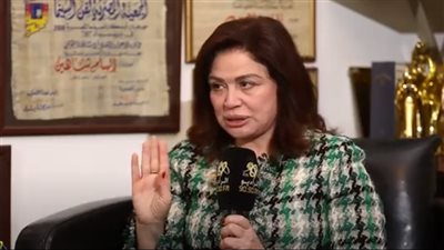 إلهام شاهين تتحدث عن تراجع وزنها مؤخرا وسر رشاقتها الملحوظة (فيديو)