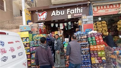 شن حملات لإزالة الإشغالات من حرم الطريق بديروط وأبوتيج بأسيوط