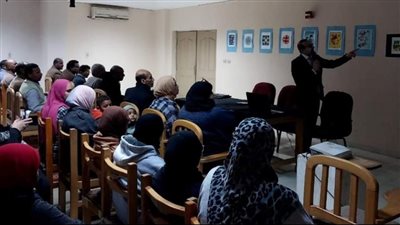 ندوة عن الأنشطة المالية غير المصرفية بقصر ثقافة الأقصر 