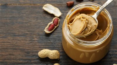 طريقة عمل زبدة الفول السوداني، في البيت بأقل التكاليف