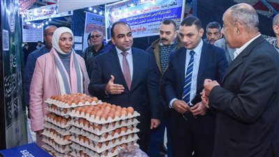 نائب محافظ الإسكندرية يفتتح معرض 