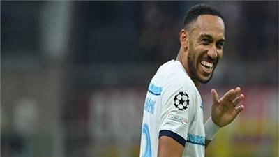 أوباميانج يسير على خطى دروجبا في مارسيليا الفرنسي