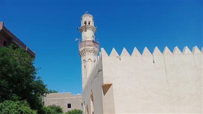 أقدم من الجامع الأزهر بـ 16 عامًا.. حكاية مسجد الحسن بن صالح في المنيا.. تحفة معمارية في قلب عروس الصعيد (صور)