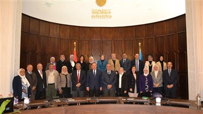 رئيس جامعة الإسكندرية يبحث تعزيز سبل التعاون مع وفد هيئة تمويل العلوم والتكنولوجيا والابتكار