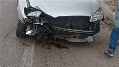 سقوط عامود إنارة على سيارة بالإسماعيلية (صور) 