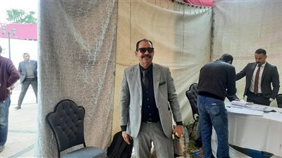 تزايد أعداد المهندسين للإدلاء بأصواتهم في انتخابات التجديد النصفي للنقابة بالسويس (فيديو)