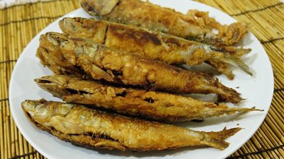 طريقة عمل السردين المقلي، أكلة لذيذة وعلى قد الإيد