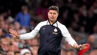 مدرب تشيلسي يستشهد بـ كلوب للبقاء في منصبه 