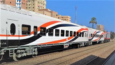 تعديل تركيب بعض القطارات على الوجهين القبلي والبحري 