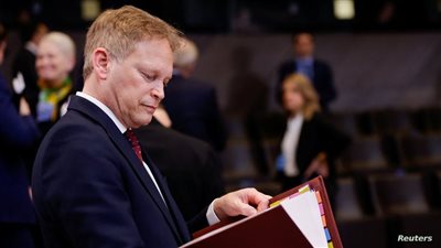 بريطانيا تعلن حزمة بمئات الملايين لمساعدة أوكرانيا