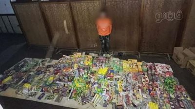 ضبط 30 ألف قطعة ألعاب نارية بحوزة عاطل في الإسكندرية