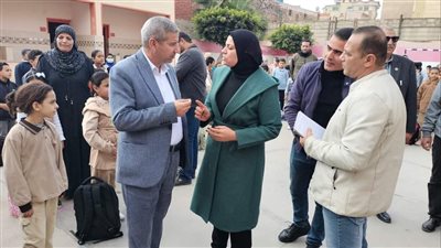 وكيل التعليم بدمياط يتابع الانضباط الإداري بالسرو