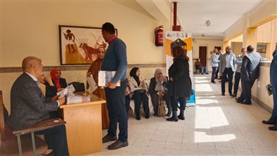 انعقاد المقابلات الشخصية للمتقدمين لبرنامجي الماجستير والدكتوراه المهنية بالتعليم المدمج بجامعة الأقصر