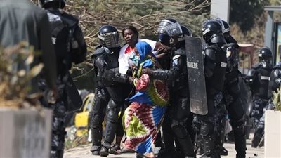 تظاهرات في السنغال للمطالبة بإجراء الانتخابات الرئاسية وعدم تأجيلها