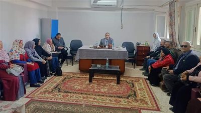 وكيل صحة الوادي الجديد يبحث استعدادات شهر رمضان