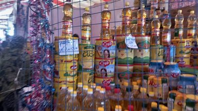 استعدادات افتتاح معرض 