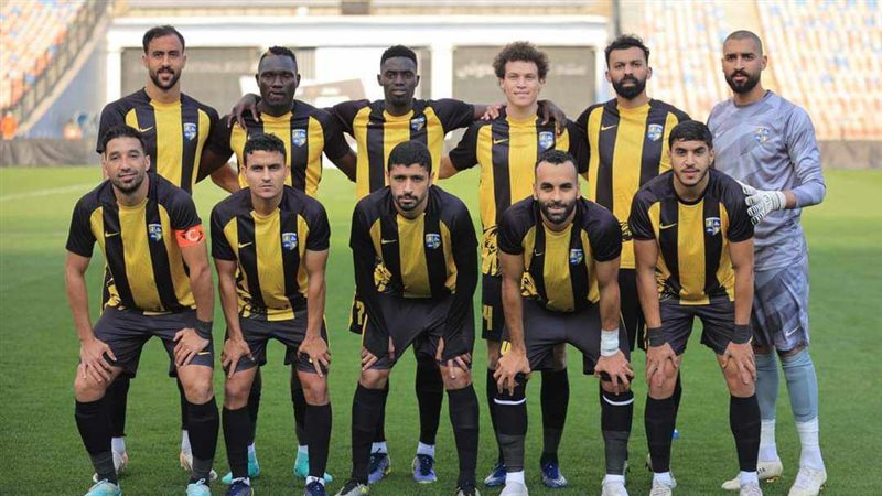تشكيل المقاولون أمام