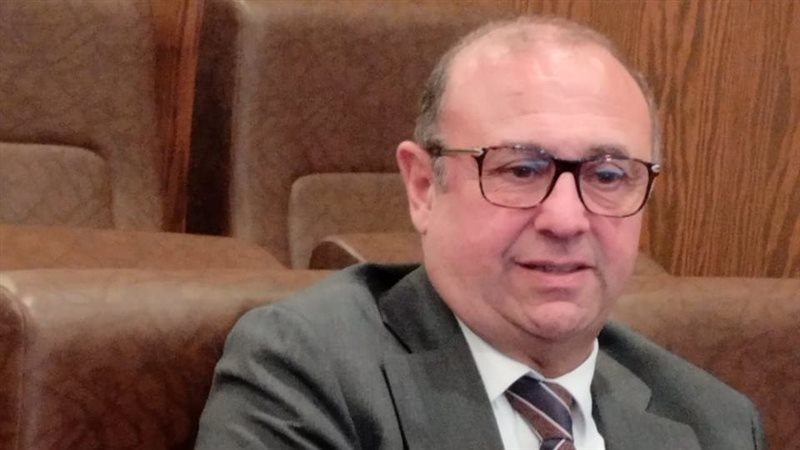 محمد سعده خلال المؤتمر،