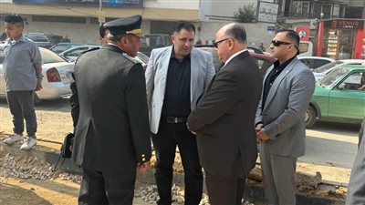 محافظ القاهرة يتفقد إصلاح كسر ماسورة مياه بالزيتون (صور)