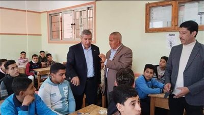 وكيل التعليم بدمياط يوجه بحل مشكلة ضعف مستوى القراءة والكتابة بين التلاميذ 