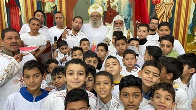 الأنبا جوارجيوس يرسم 100 شماس جديد في إيبارشية مطاي