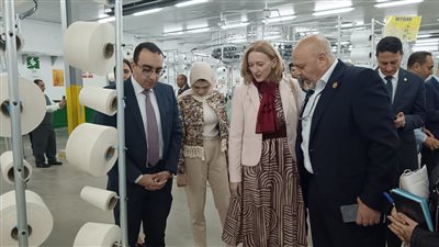 نائب محافظ الإسماعيلية وسفيرة سلوفاكيا في زيارة للمنطقة الحرة (صور)