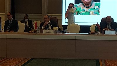 وزير الصناعة يؤكد أهمية وضع أجندة تجارية طموحة وتبني موقف عربي موحد