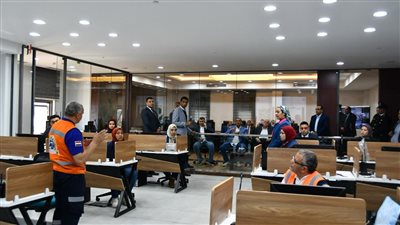 وزير التنمية المحلية ومحافظ جنوب سيناء يتفقدان الشبكة الوطنية للطوارئ ومركز خدمات مصر 