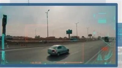 رادار المرور يلتقط 409 مخالفة تحدث في الهاتف أثناء القيادة أعلى الطرق 