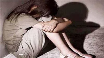 بعد اتهام أم فتاة بتزويج ابنتها، عقوبة الزواج بقاصر 