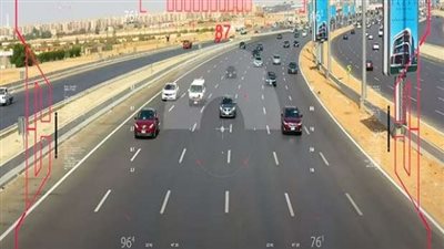 رادارات المرور تحرر 405 مخالفات التحدث في الهاتف المحمول أثناء القيادة 