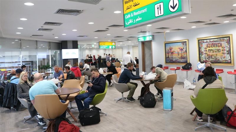 مطار العلمين، فيتو